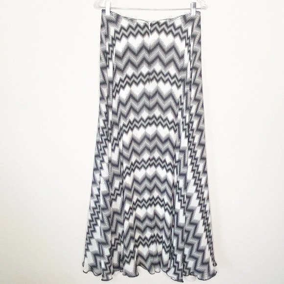 Parker Mckinley Tokyo Dot Print Black and White Chevron Maxi Skirt 6 - Picture 7 of 10